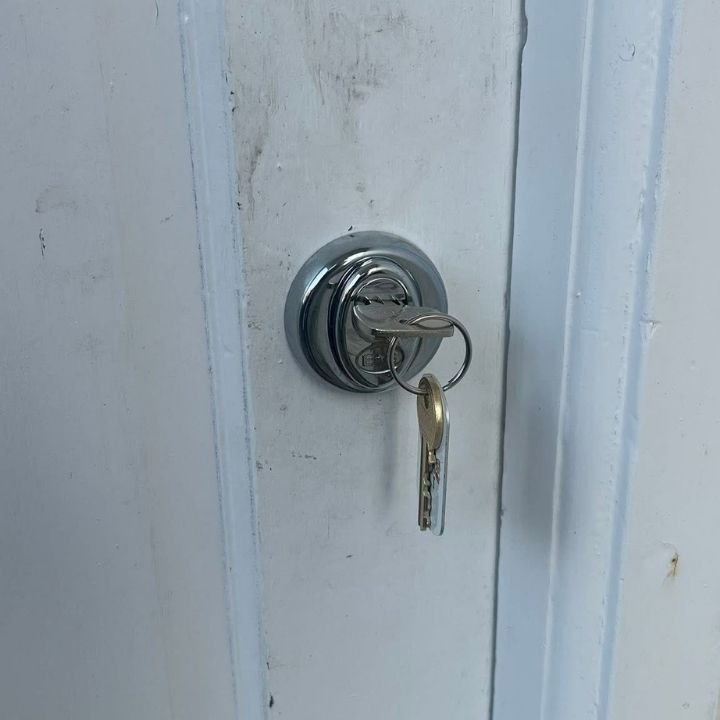 spare keys, key cutting, mobile locksmith, locksmith professional, lock repair, local locksmith, trusted locksmith