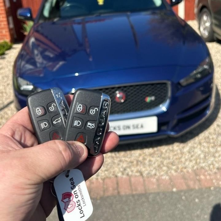 emergency locksmith, 24/7 locksmith, auto locksmith, mobile locksmith, trusted locksmith, local locksmith